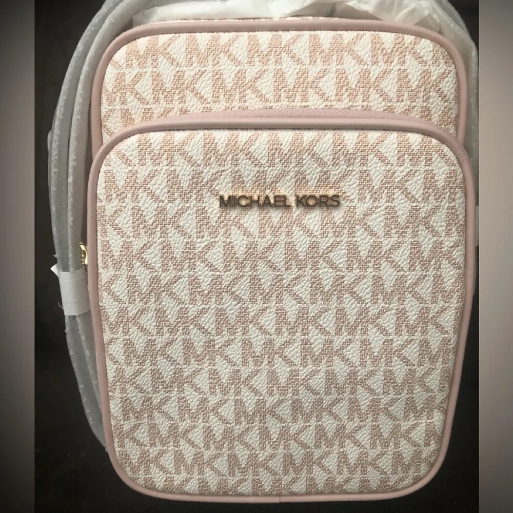 Michael Kors Medium Signature Logo Crossbody Bag BRAND NEW